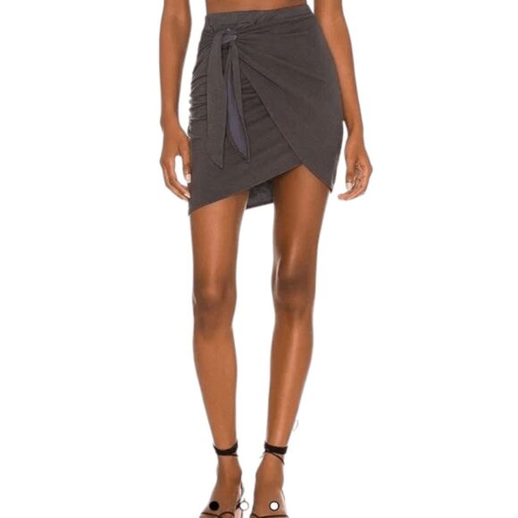 Monrow Revolve Mini Skirt in Vintage Black NWT Large Revolve Knit Skirt - Picture 1 of 7